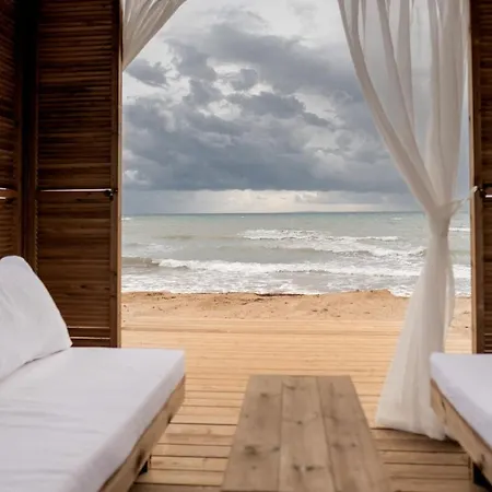 Nyx Apartment With Penthouse & Spa Tub דירה